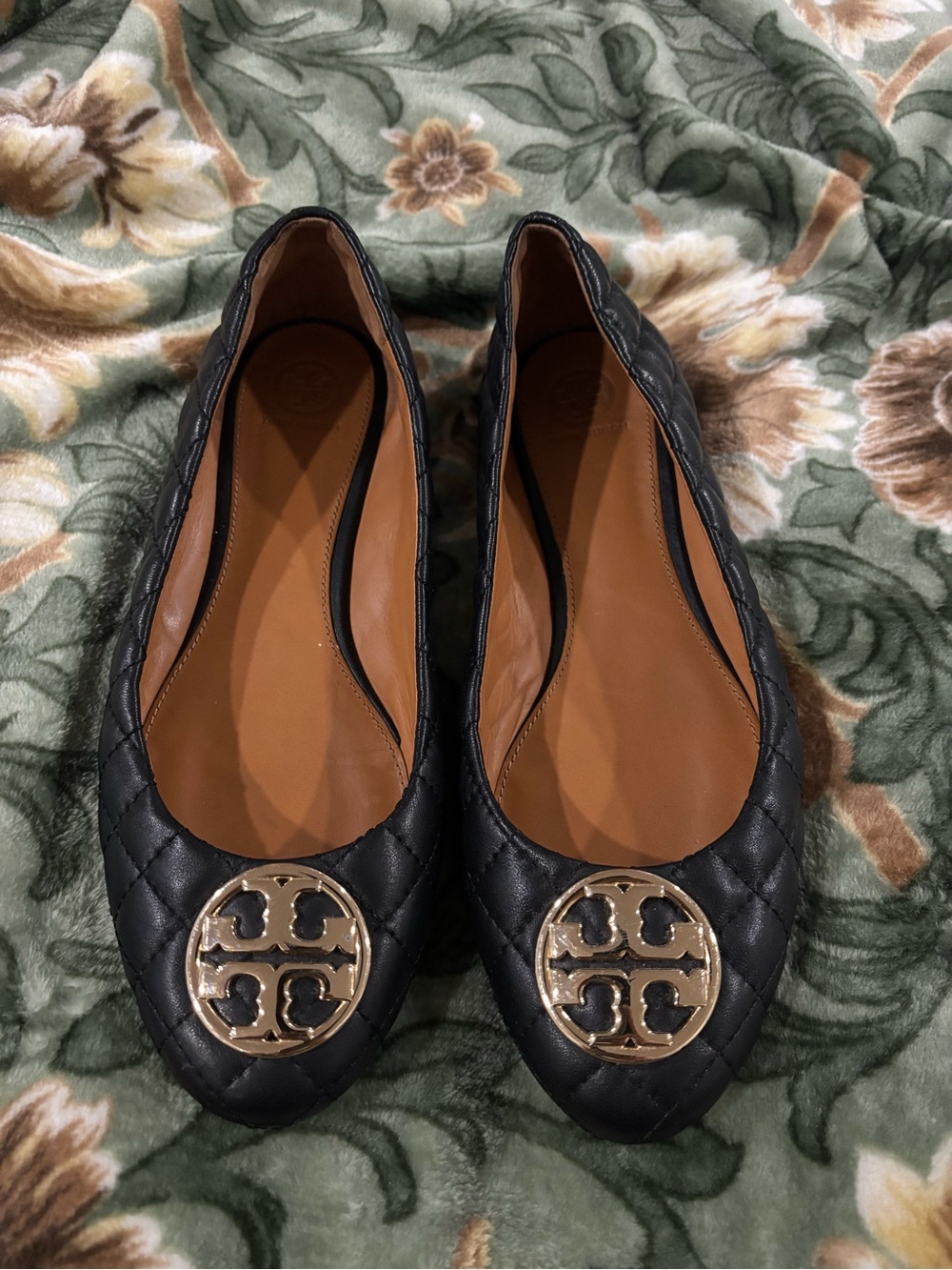 Tory Burch Quilted ballet black flats sz10
